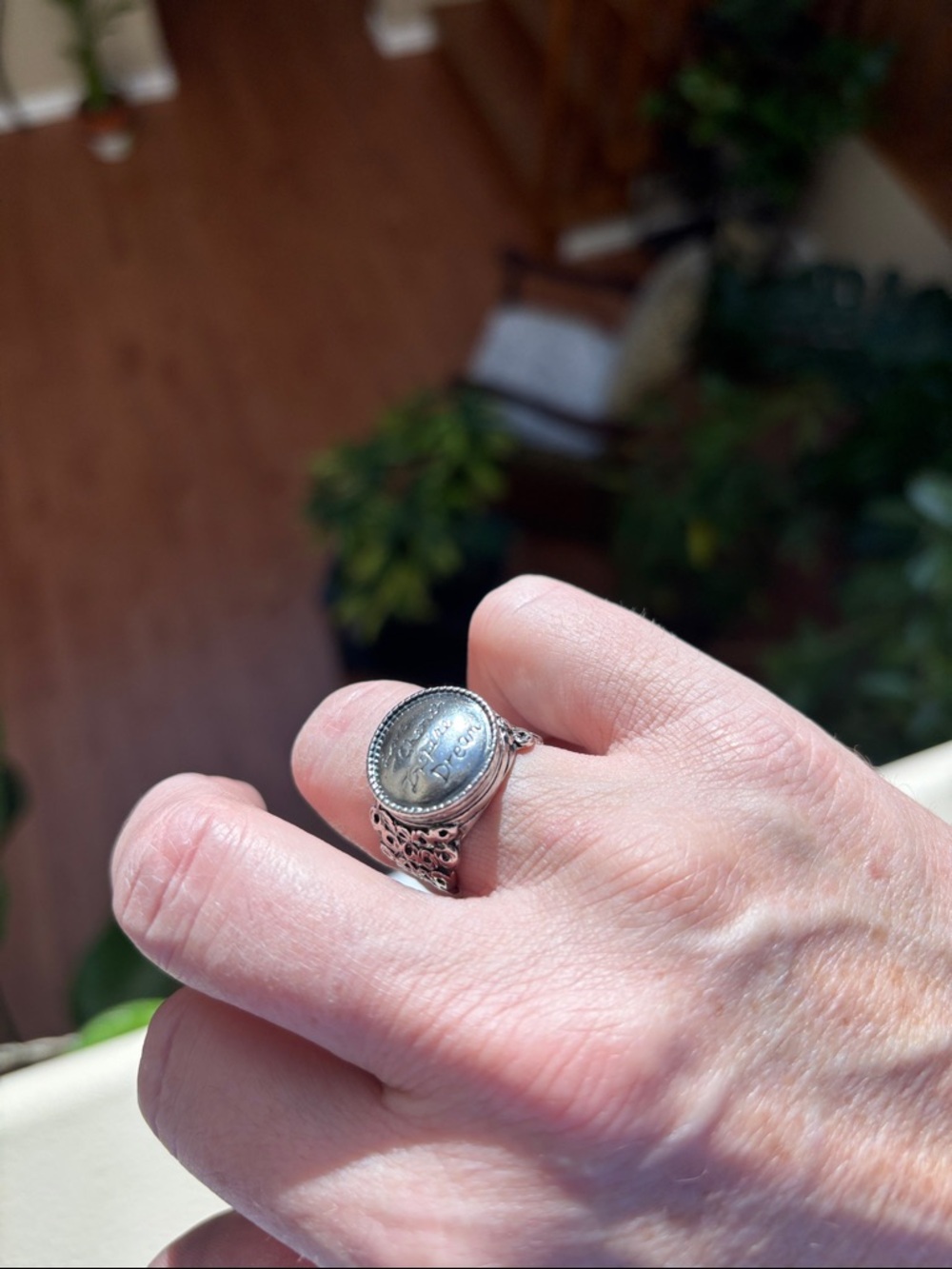Silpada Silver inspiration Engraved Signet Ring with Filigree Band